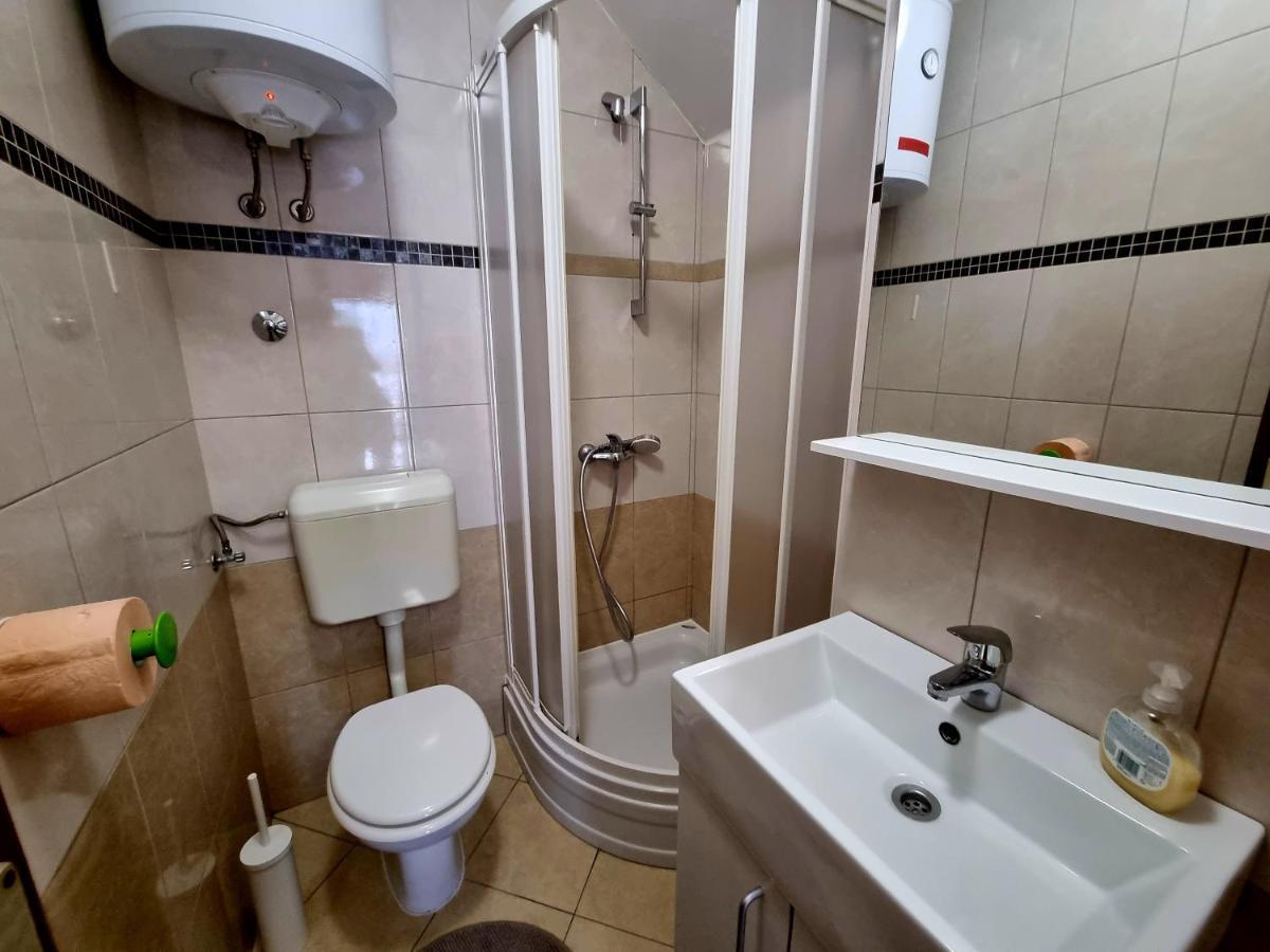 Ara-Zarok Villa Baska  Ngoại thất bức ảnh