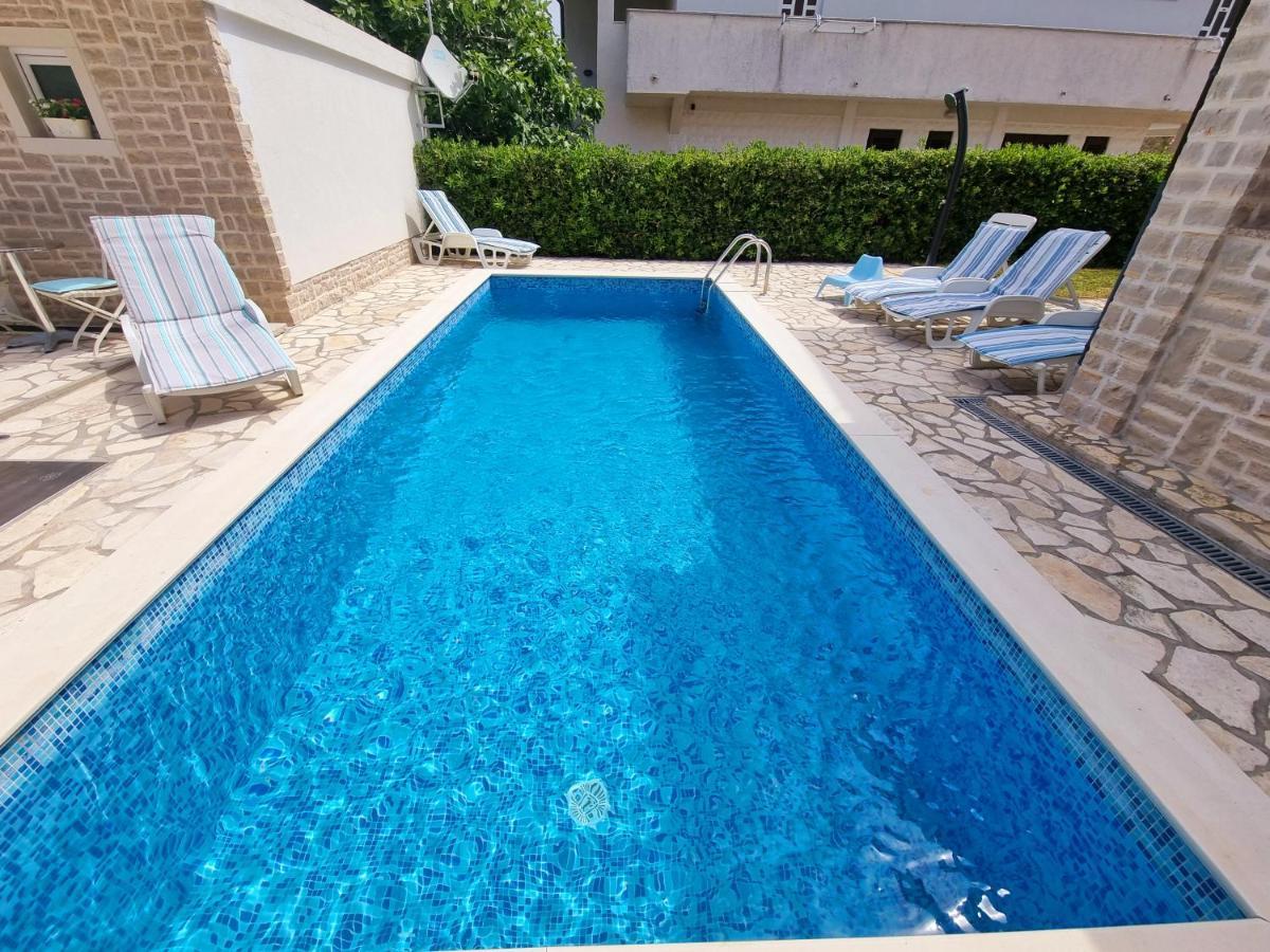 Ara-Zarok Villa Baska  Ngoại thất bức ảnh